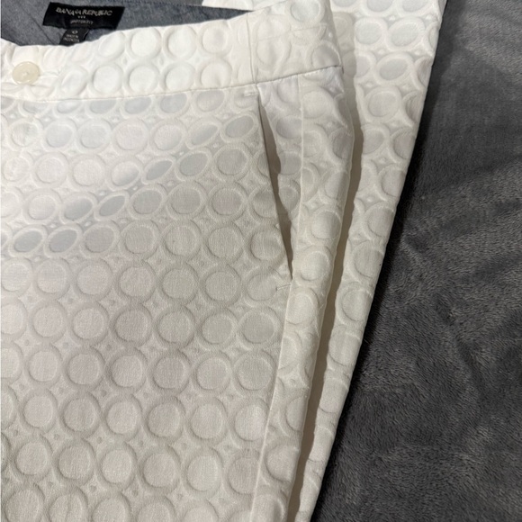 ~Banana Republic Hampton Fit Textured Trousers - Picture 3 of 8